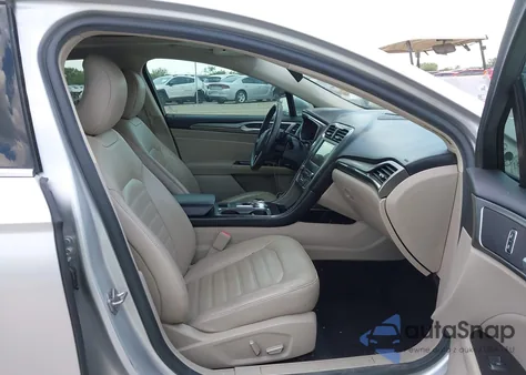 2017 Ford Fusion Se z USA, uszkodzony, nr VIN 3FA6P0H90HR200497